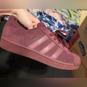 Burgundy Adidas shell tops. Size mens 6.5. Wears like a woman’s 8.5